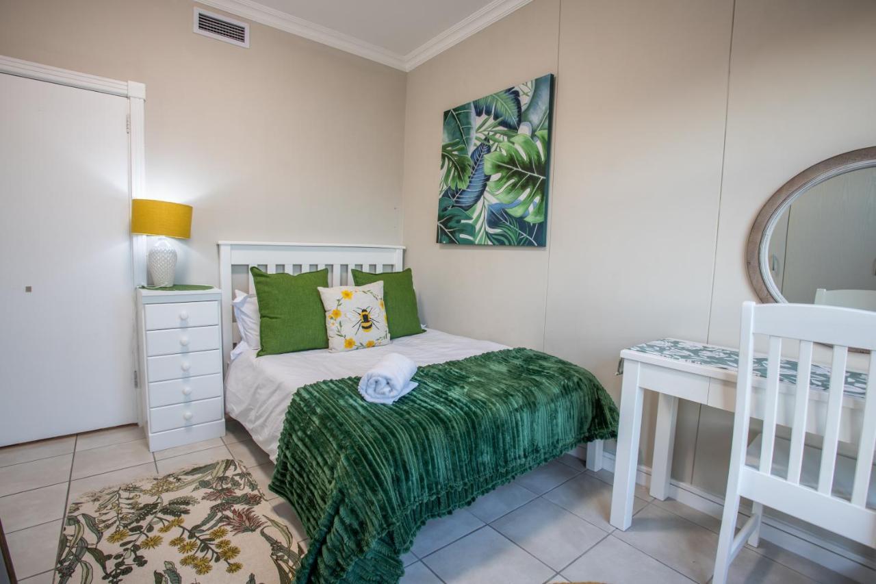 Stay At The Point - Triumphant Tropical Tranquility Durban Exteriör bild